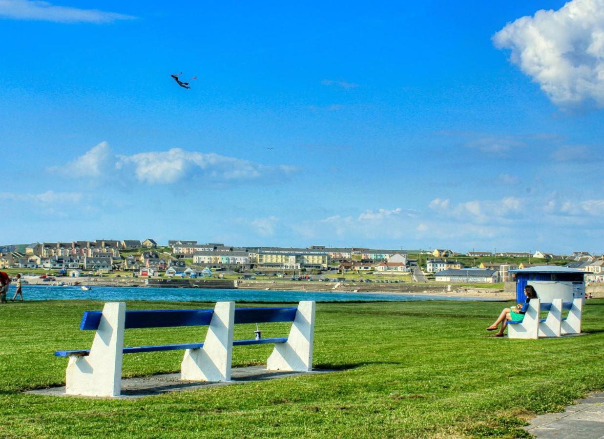 Kilkee Townhouse By Trident Holiday Homes Kültér fotó